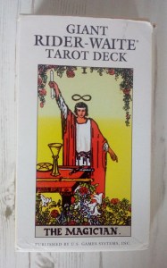 gaint-rider-waite-deck-box