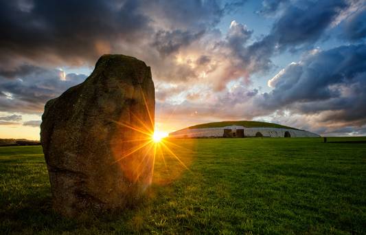 Newgrange-Co-Meath-Photo-Tourism-Ireland